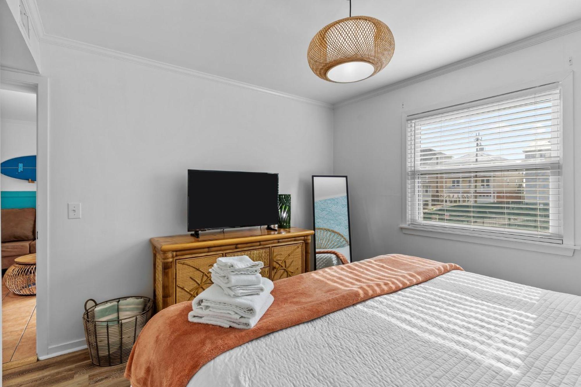 Hang Ten Hideaway, Pool, Condo, Parking - 6 Person Max Occupancy カロライナビーチ エクステリア 写真