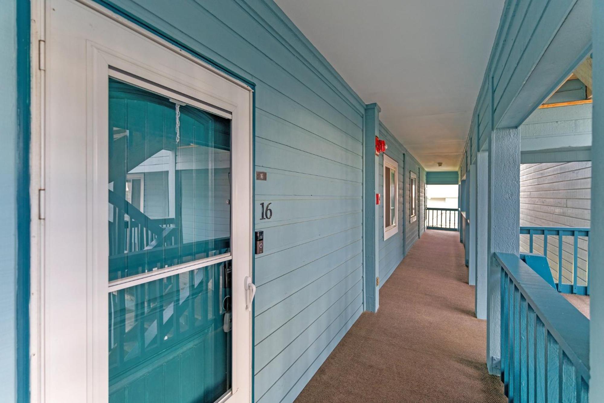 Hang Ten Hideaway, Pool, Condo, Parking - 6 Person Max Occupancy カロライナビーチ エクステリア 写真