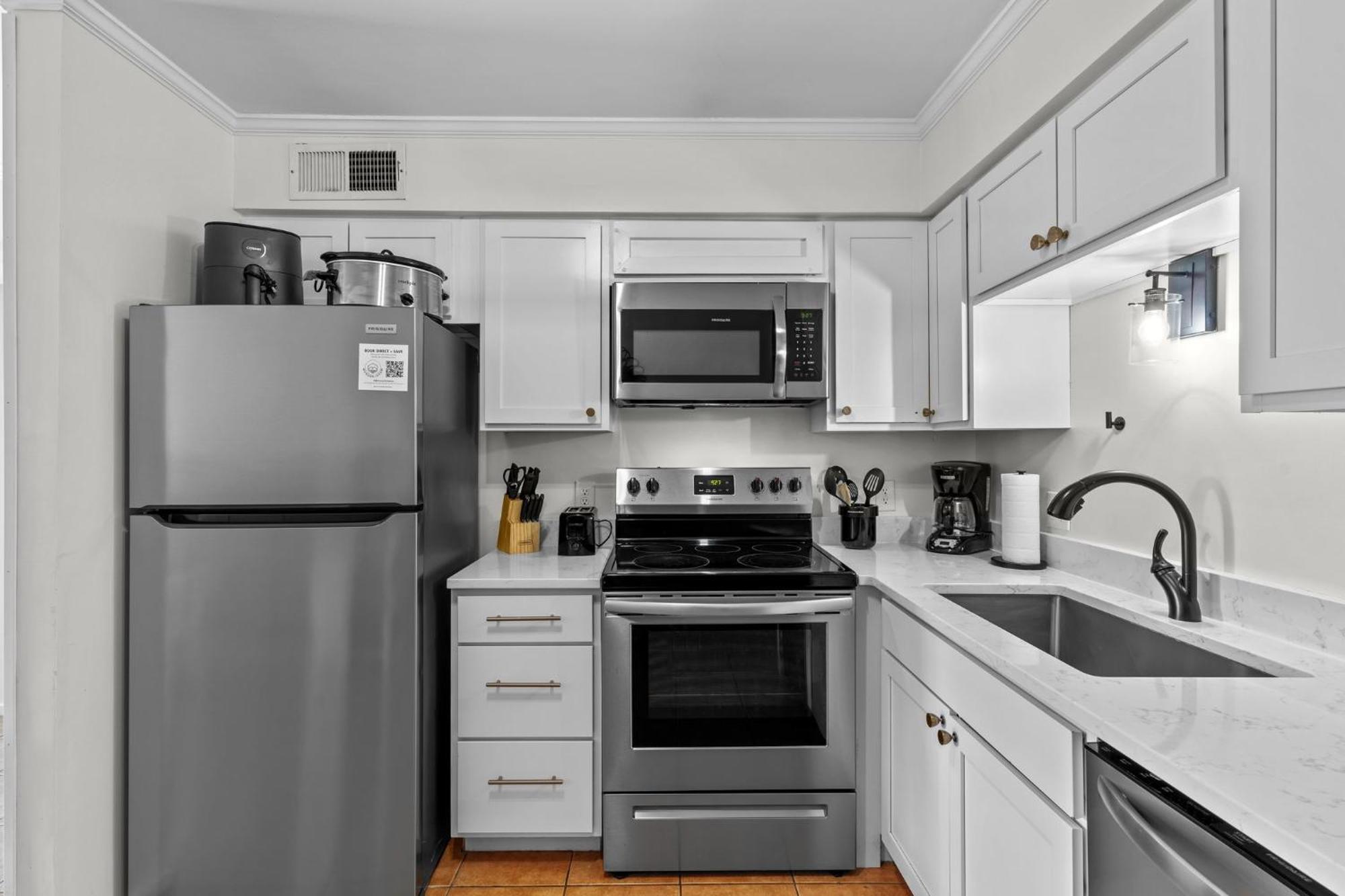 Hang Ten Hideaway, Pool, Condo, Parking - 6 Person Max Occupancy カロライナビーチ エクステリア 写真