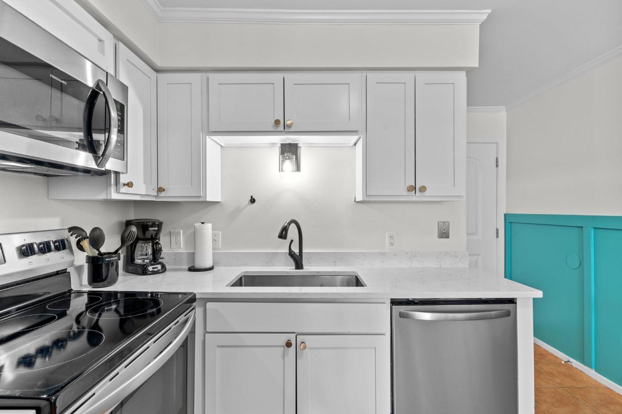 Hang Ten Hideaway, Pool, Condo, Parking - 6 Person Max Occupancy カロライナビーチ エクステリア 写真